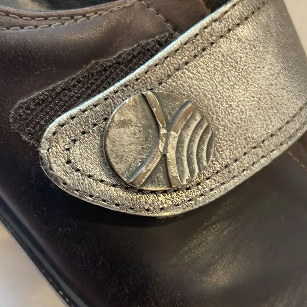 ROMIKA LEATHER MOCHA, PEWTER AND COPPERY BROWN BACK AND FRONT TOE SHOES.   NEW